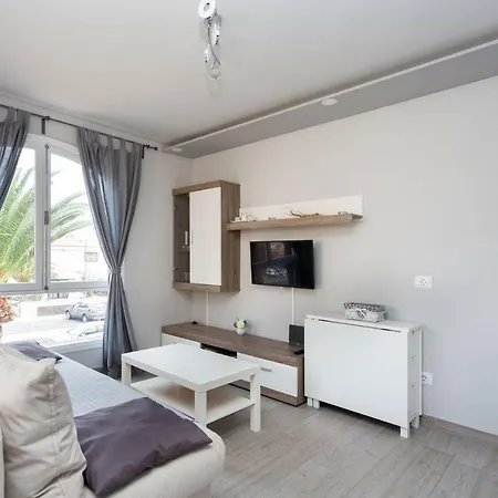 Tagoro Park طوستا ديل سيلونثيو